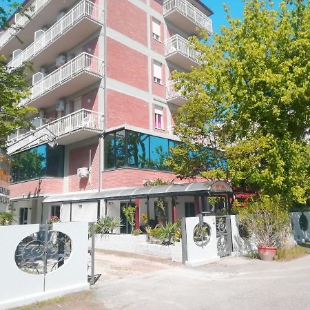 Hotel Rita تّشيرفييا المظهر الخارجي الصورة