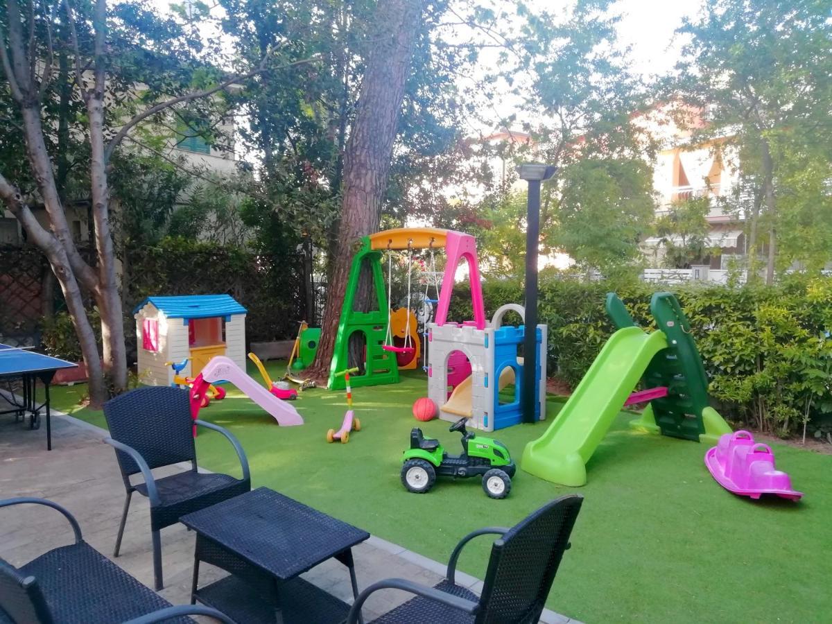 Hotel Rita تّشيرفييا المظهر الخارجي الصورة