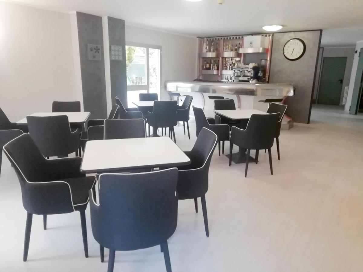 Hotel Rita تّشيرفييا المظهر الخارجي الصورة