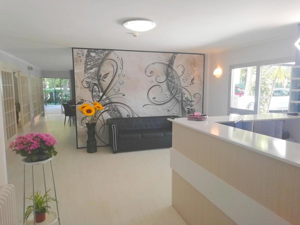Hotel Rita تّشيرفييا المظهر الخارجي الصورة
