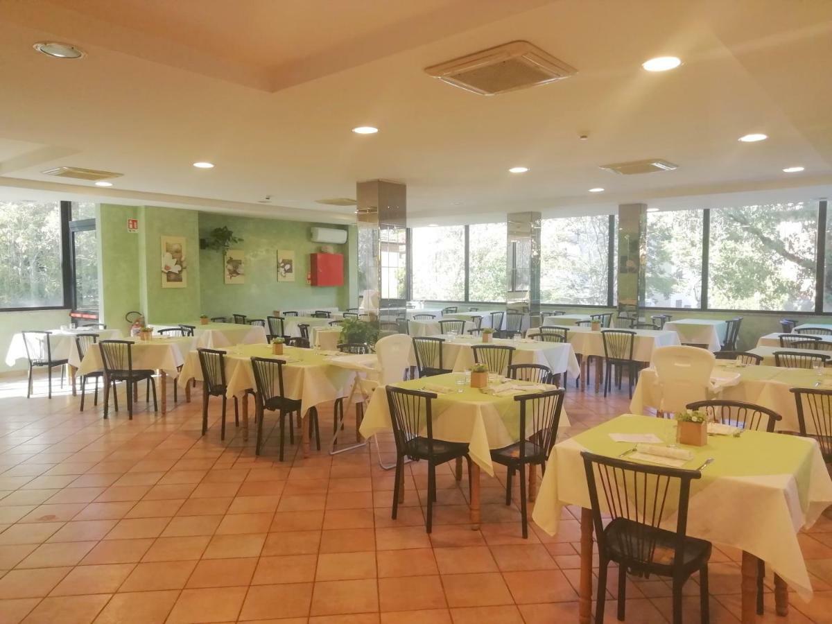 Hotel Rita تّشيرفييا المظهر الخارجي الصورة