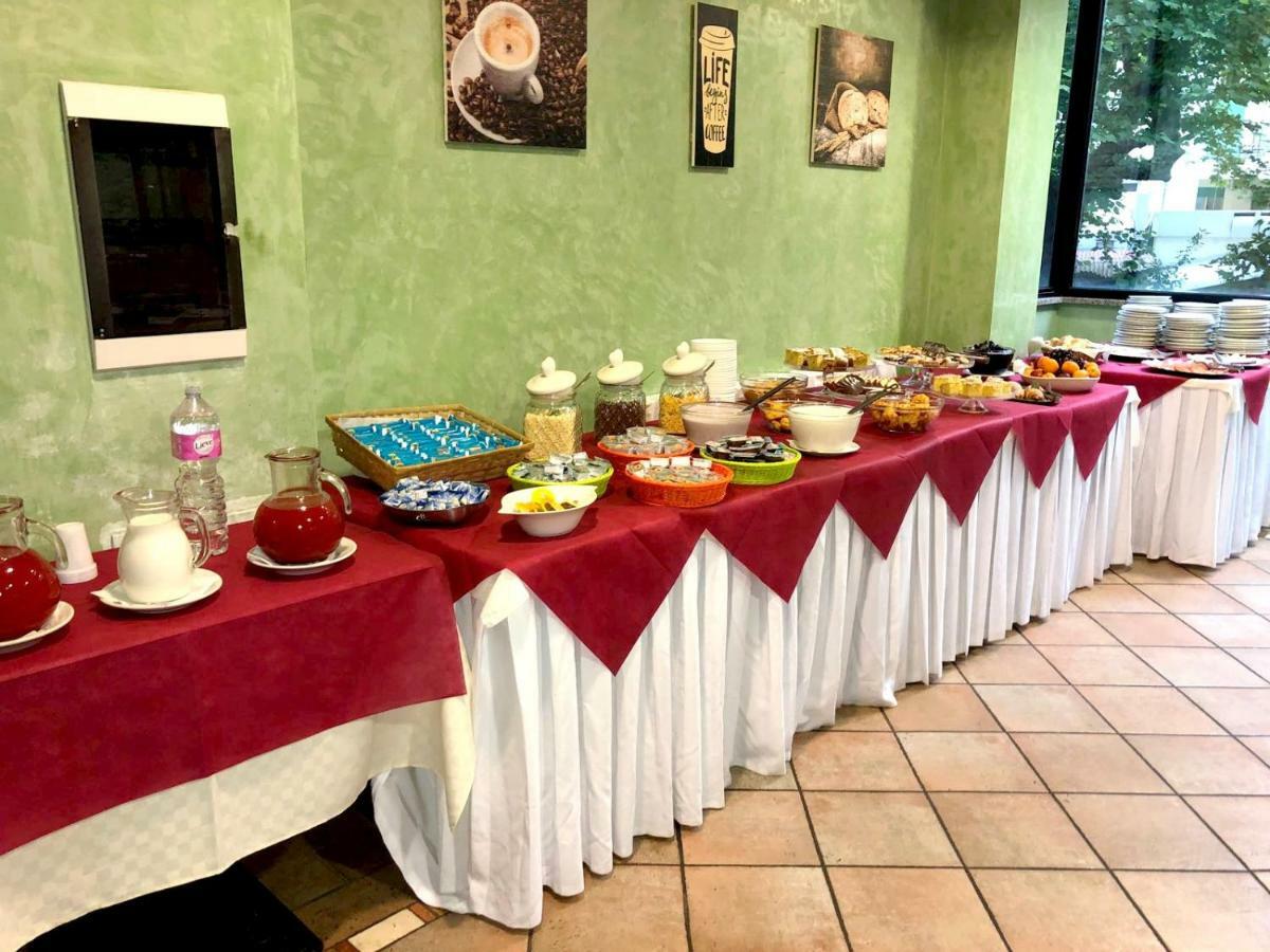 Hotel Rita تّشيرفييا المظهر الخارجي الصورة