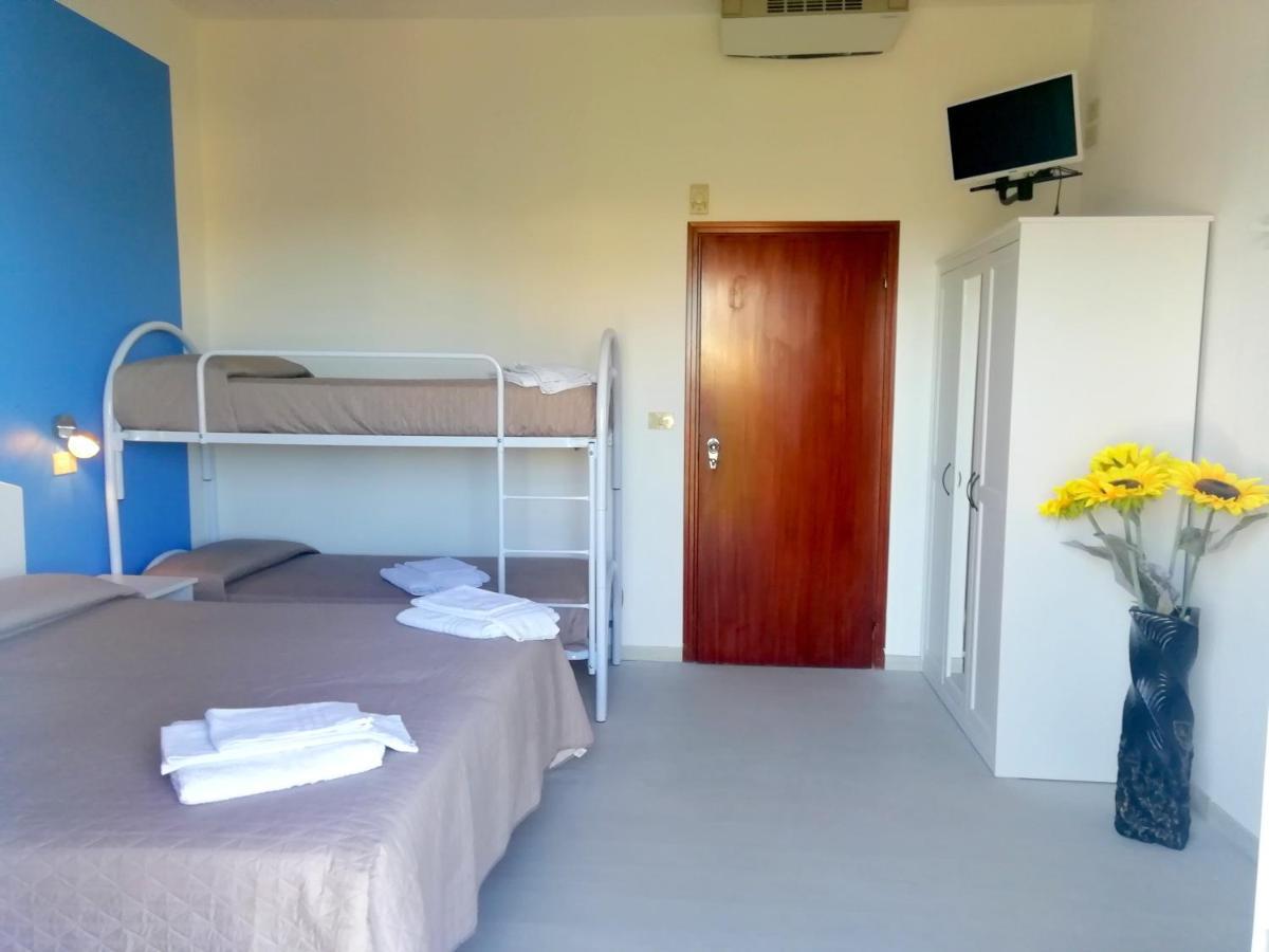 Hotel Rita تّشيرفييا المظهر الخارجي الصورة