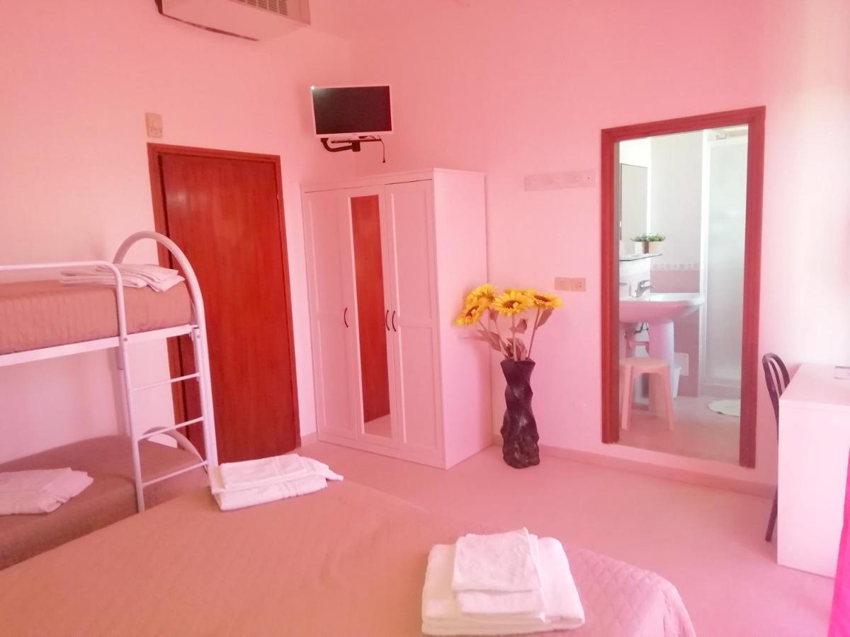 Hotel Rita تّشيرفييا المظهر الخارجي الصورة